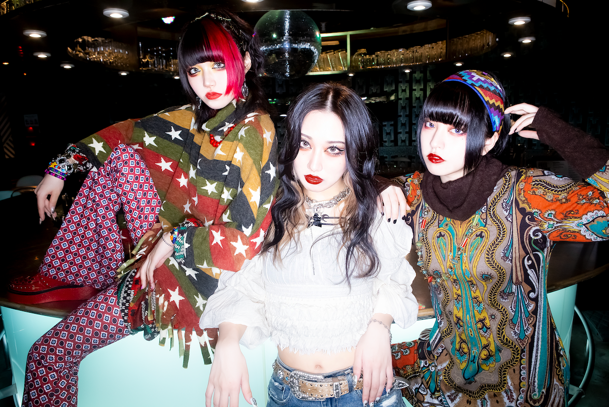 ホラー・パンク・アイドル” XTEENは何に叛逆しているのか