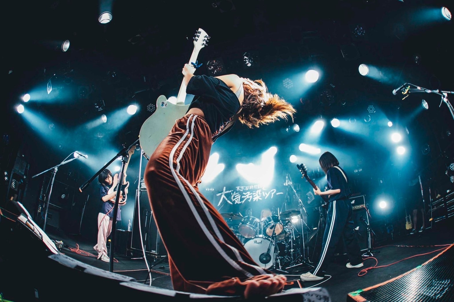 LIVE REPORT】東京初期衝動、渋谷クアトロ公演で魅せた4人の圧倒的 