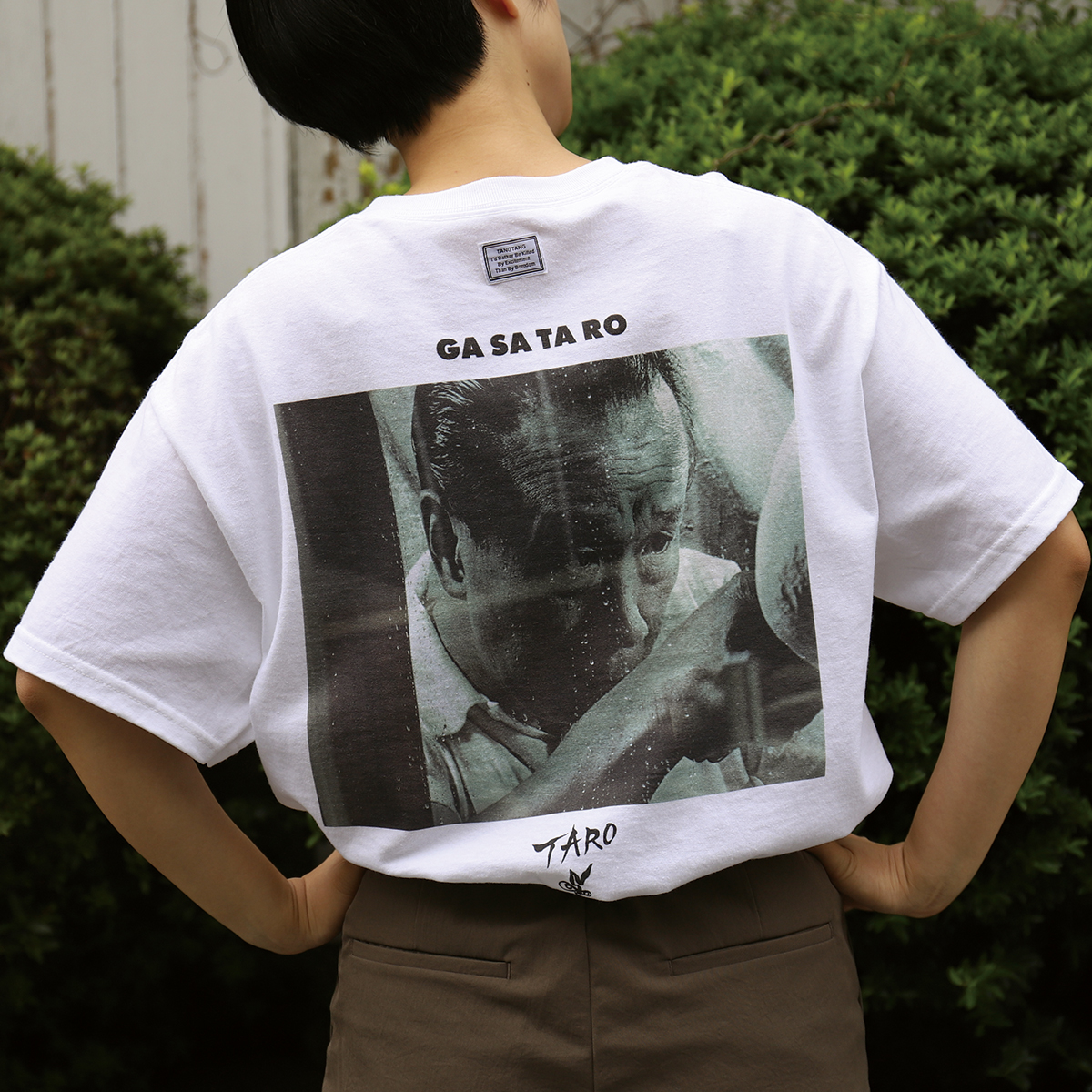 Tシャツレーベル「GASATANG」が岡本太郎作品とコラボ、太陽の塔を 