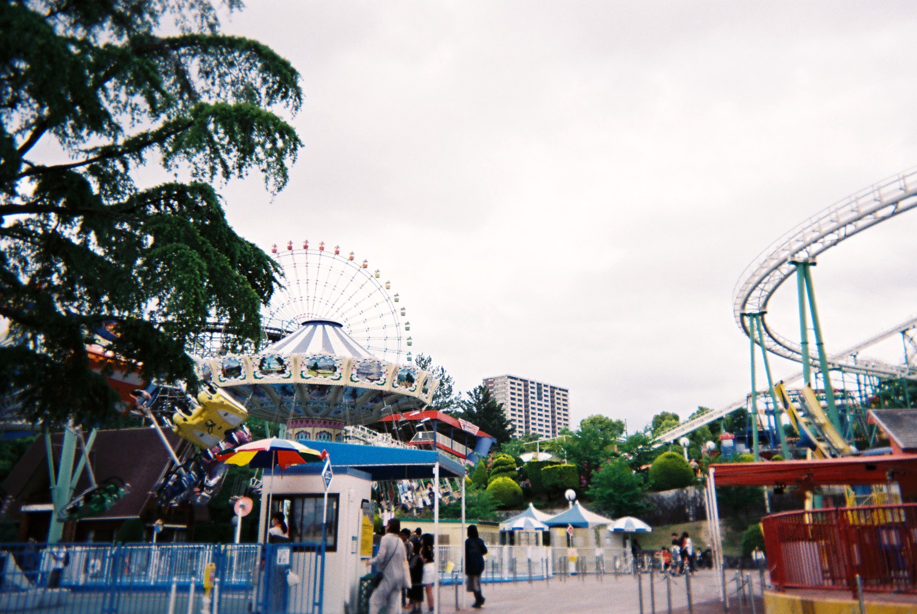 ドキュメンタリーレポート】GANG PARADE、「究極の遊び場」大阪の遊園