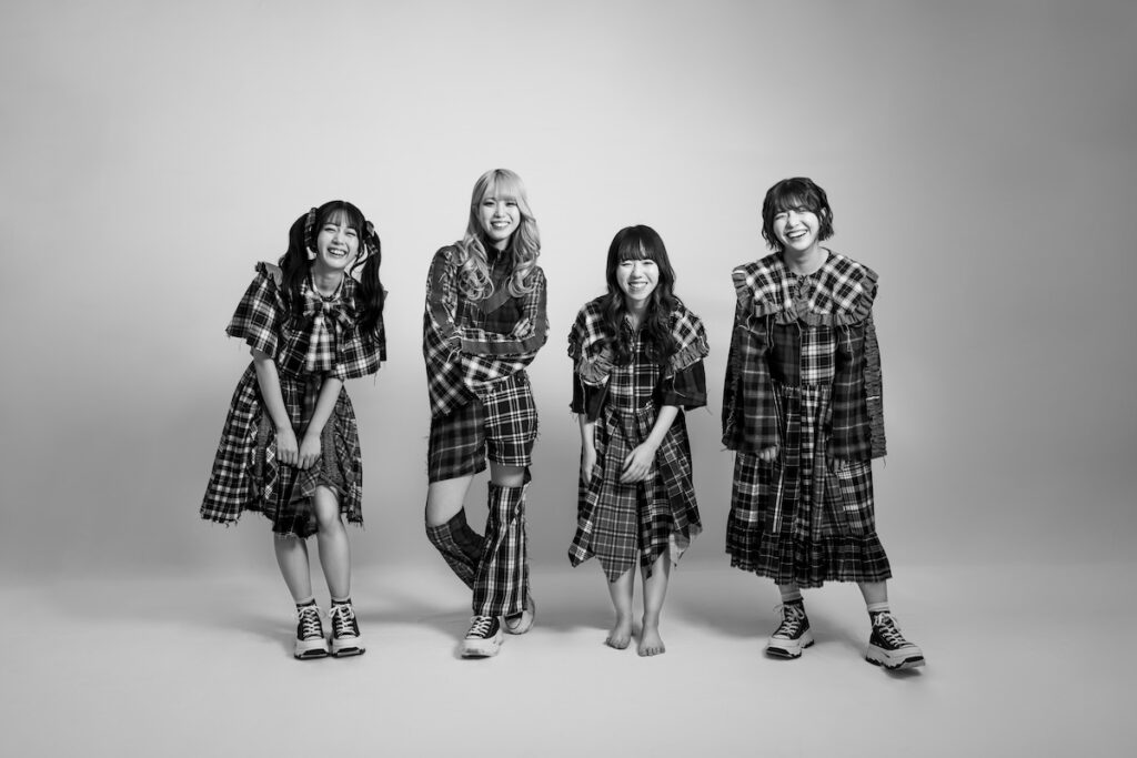 青春パンクアイドル・BLUEGOATS、新曲「アイラヴユー」リリース