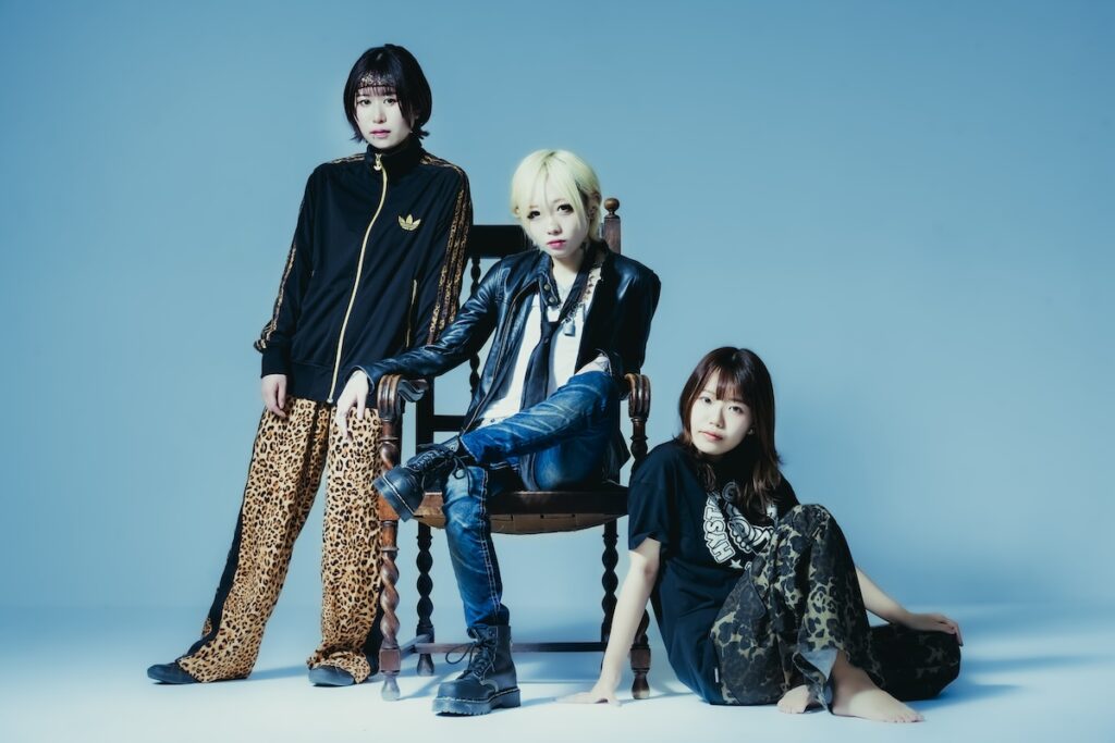つきみが最新シングル『LOVE KILLER』リリース、五大都市を巡るワンマンTOUR開催決定