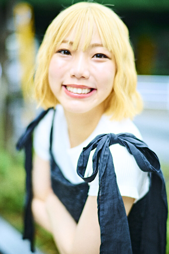【LiVS Road to リキッドルーム】Vol.6──元・女優志望のアイドル、コンニチハクリニックが「人間最高！」を叫ぶ理由
