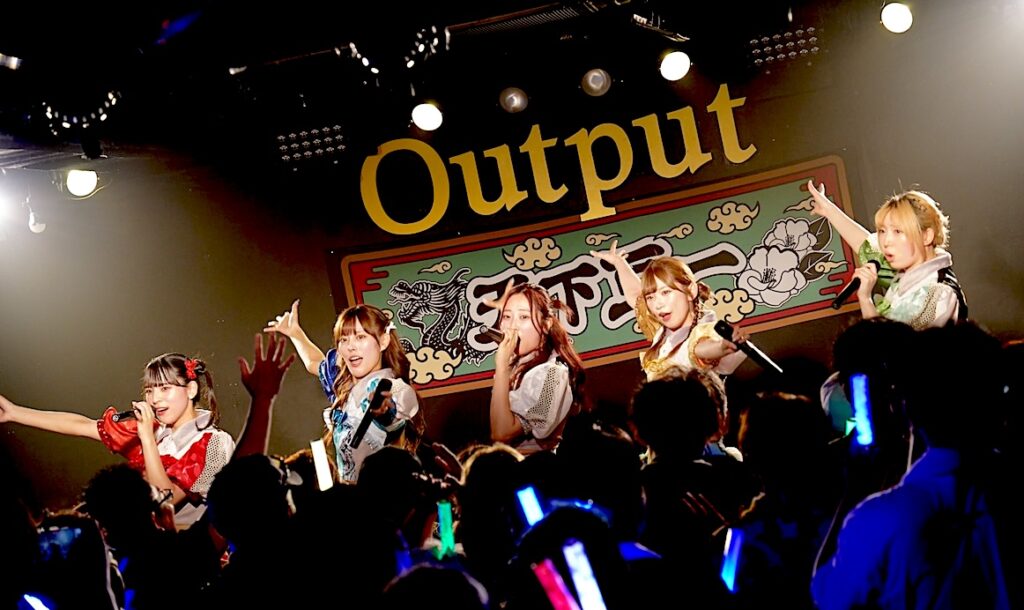 【LIVE REPORT】豆柴の大群〈天下豆一〉ツアー初日沖縄公演レポート「この奇跡のツアーを走りきって「世界豆一」を目指します」
