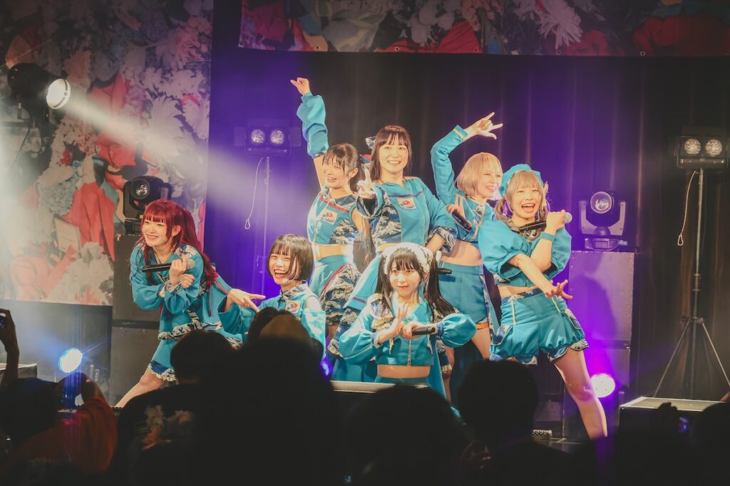 【LIVE REPORT】SOMOSOMO、“仮想解散”掲げた6周年ワンマンライブで覚悟の宣言「私たちは横浜アリーナを目指します」