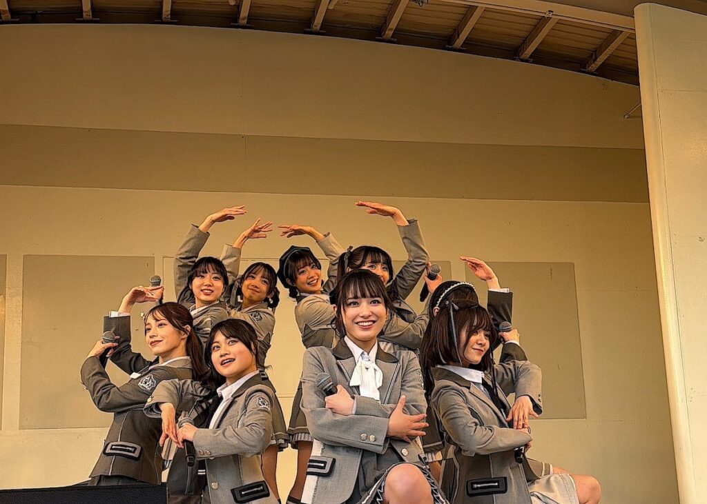 RE-GE、メジャーデビューに向けたフリーライブツアー、池袋の野外ステージから開幕