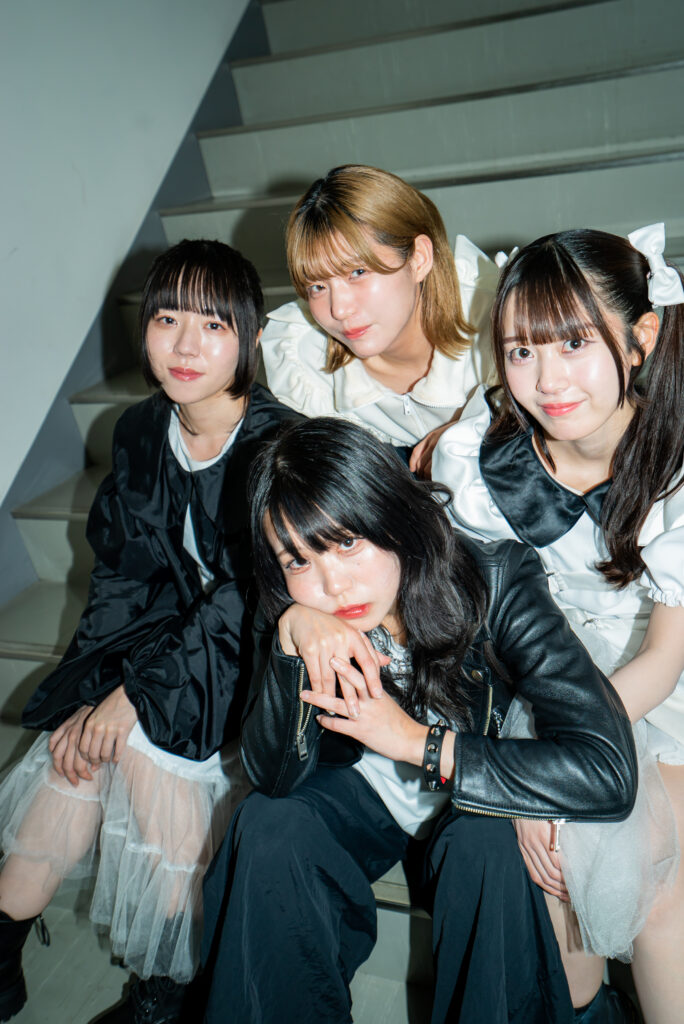 BLUEGOATSが語る、代官山UNITワンマンに懸ける理由「ロック系アイドル史上最もいいライブをします」