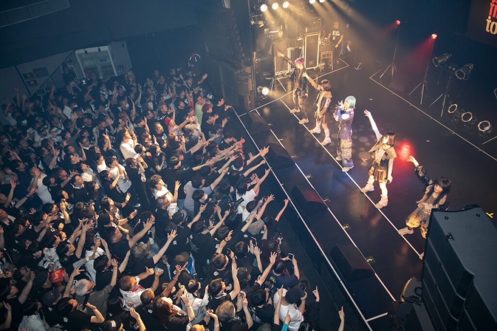 【LIVE REPORT】ASP、解散――渋谷に響き渡った最後の「Hyper Cracker」、5人とならず者で描いた最終章