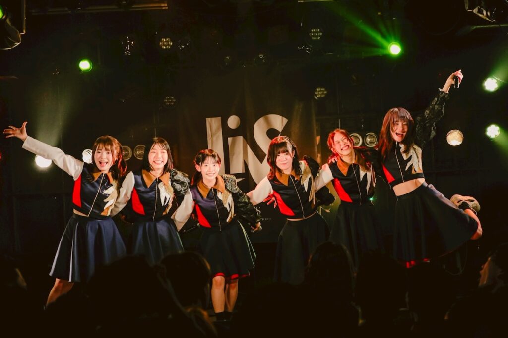 【LIVE REPORT】LiVS、嵐の渋谷で迎えた新体制初ライブ──新メンバー2人の覚悟が、4人を解き放った夜