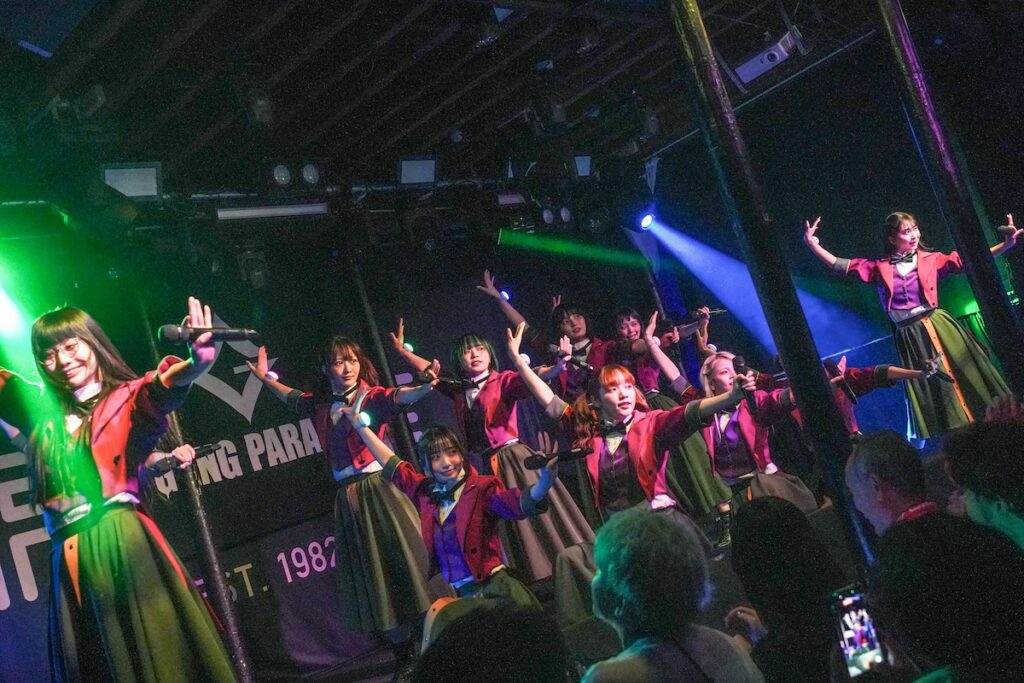 【現地ルポ】GANG PARADE英国ツアー2日目、ブリストルの遊び人とつくり上げたロックな一夜